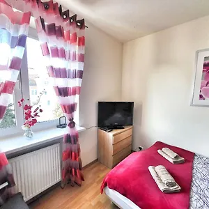 apartament-przy-alejach-jerozolimskich.warsawhotelspoland.com/